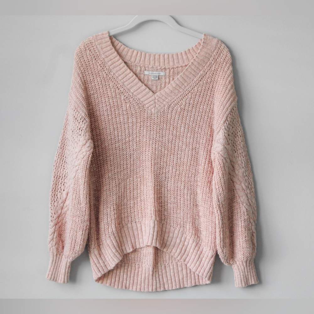 American Eagle Blush Pink V-neck Sweater
